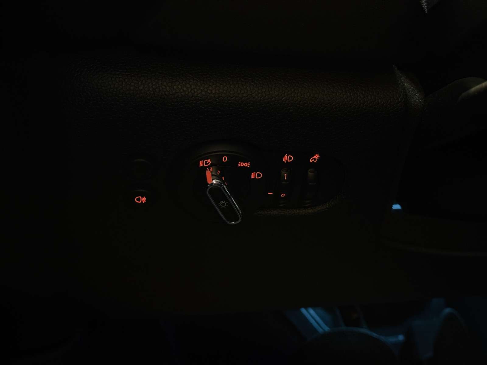 Fahrzeugbild eines MINI COOPER