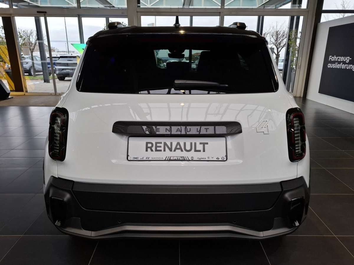 Fahrzeugbild eines Renault 4 E-TECH