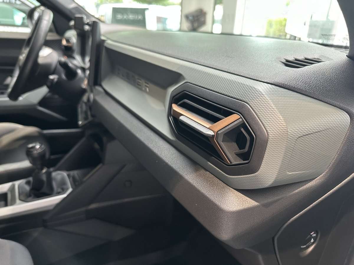 Fahrzeugbild eines Dacia Duster