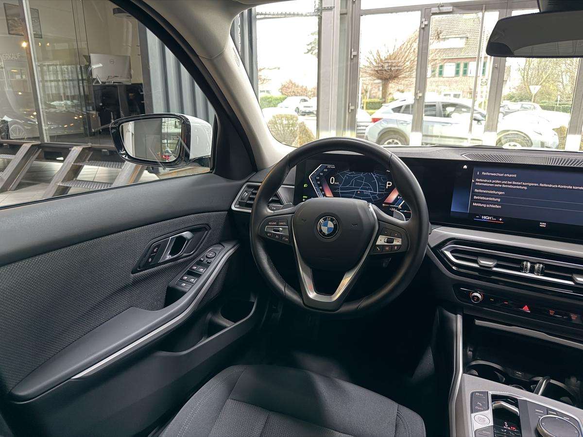 Fahrzeugbild eines BMW 3er-Reihe