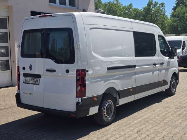 Fahrzeugbild eines Renault Master