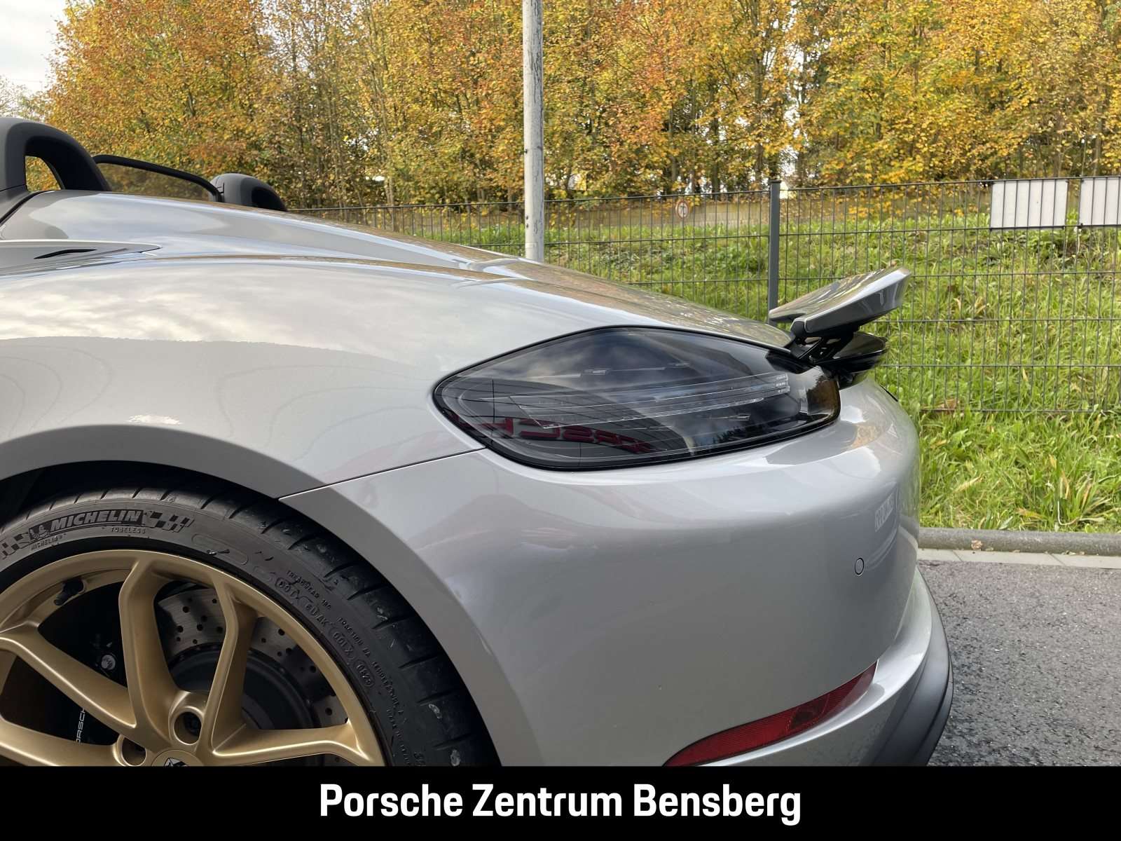 Fahrzeugbild eines Porsche Cayman