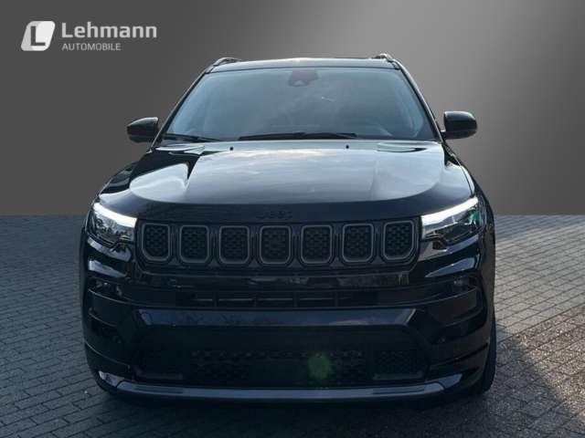 Fahrzeugbild eines Jeep Compass