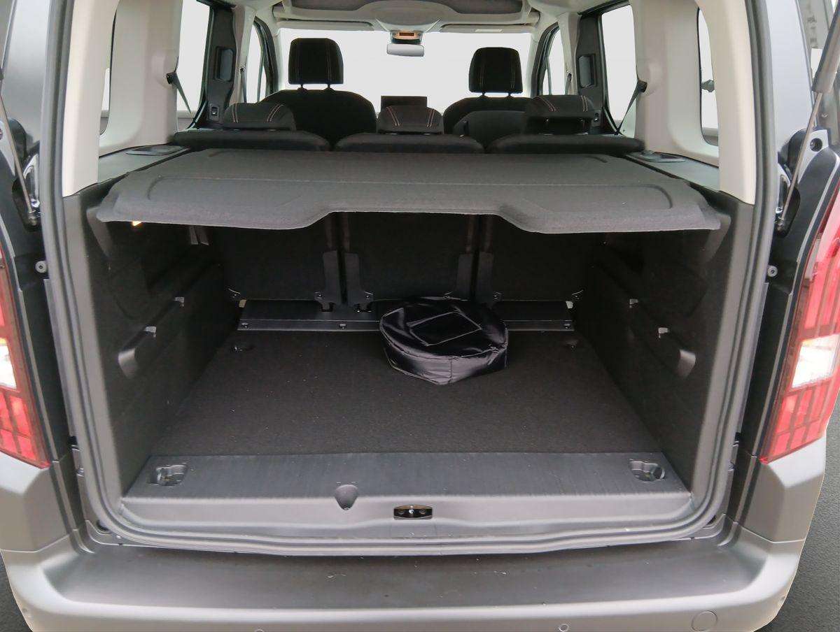 Fahrzeugbild eines Peugeot e-Rifter