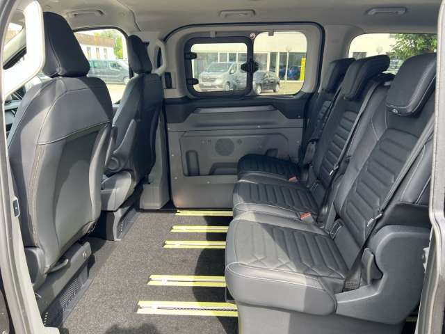 Fahrzeugbild eines Ford Tourneo Custom