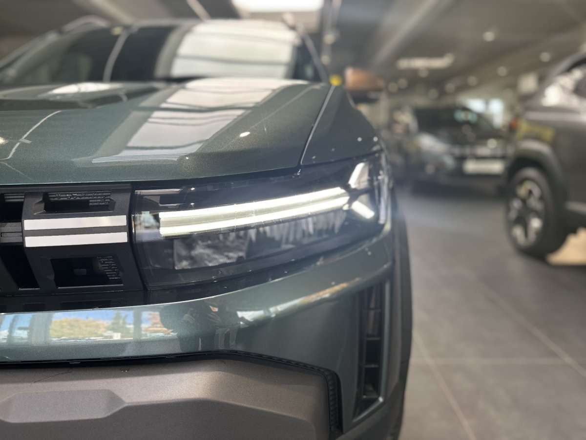 Fahrzeugbild eines Dacia Duster