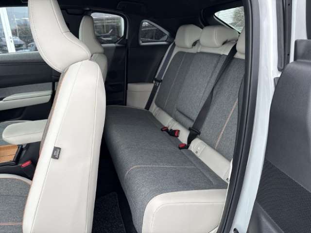 Fahrzeugbild eines Mazda MX-30