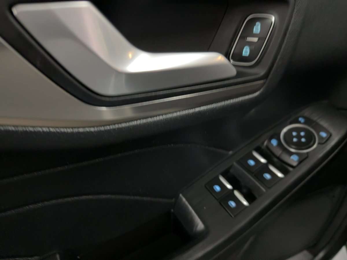 Fahrzeugbild eines Ford Kuga