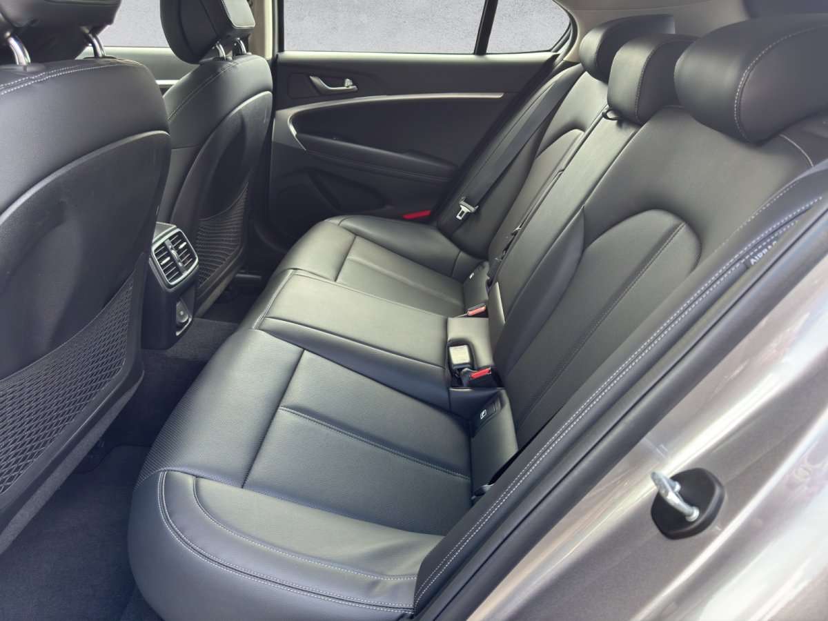 Fahrzeugbild eines Genesis G70