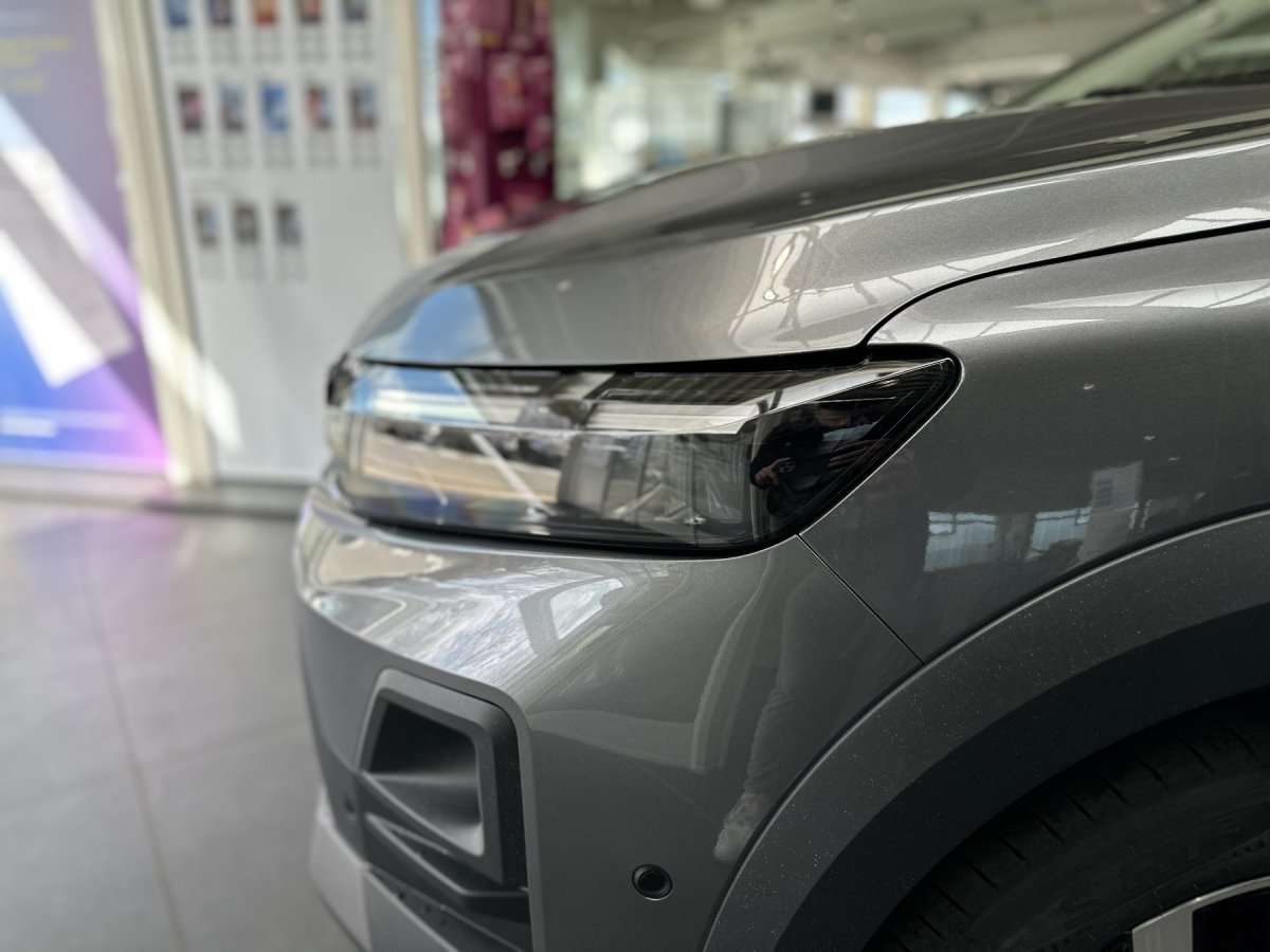 Fahrzeugbild eines Dacia Jogger