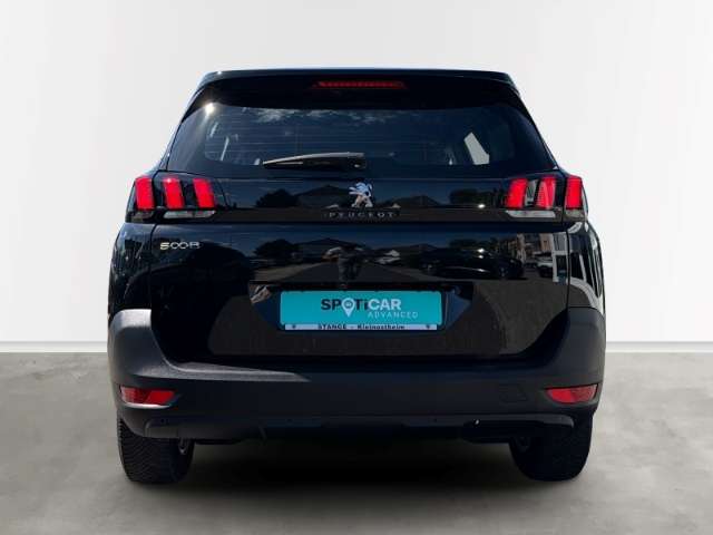 Fahrzeugbild eines Peugeot 5008