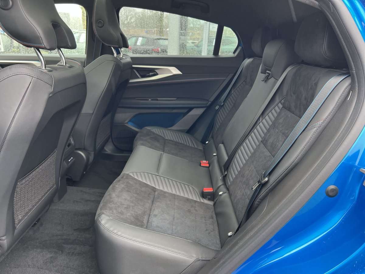 Fahrzeugbild eines Renault Rafale