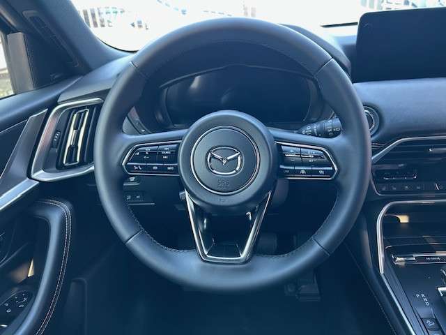 Fahrzeugbild eines Mazda CX-60