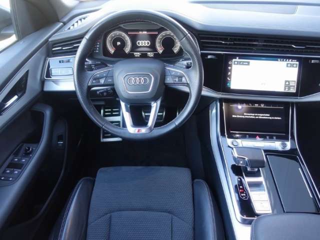 Fahrzeugbild eines Audi Q8