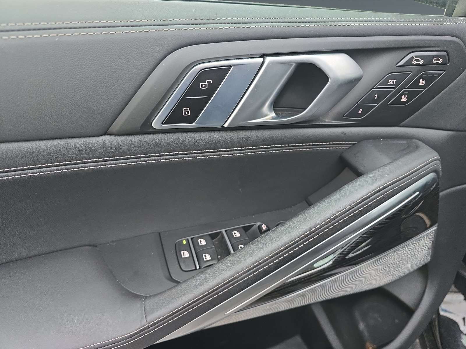 Fahrzeugbild eines BMW X6