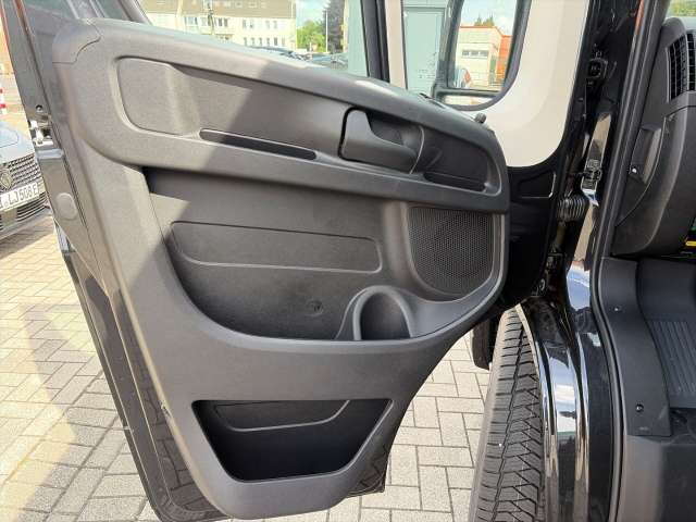 Fahrzeugbild eines Opel Movano