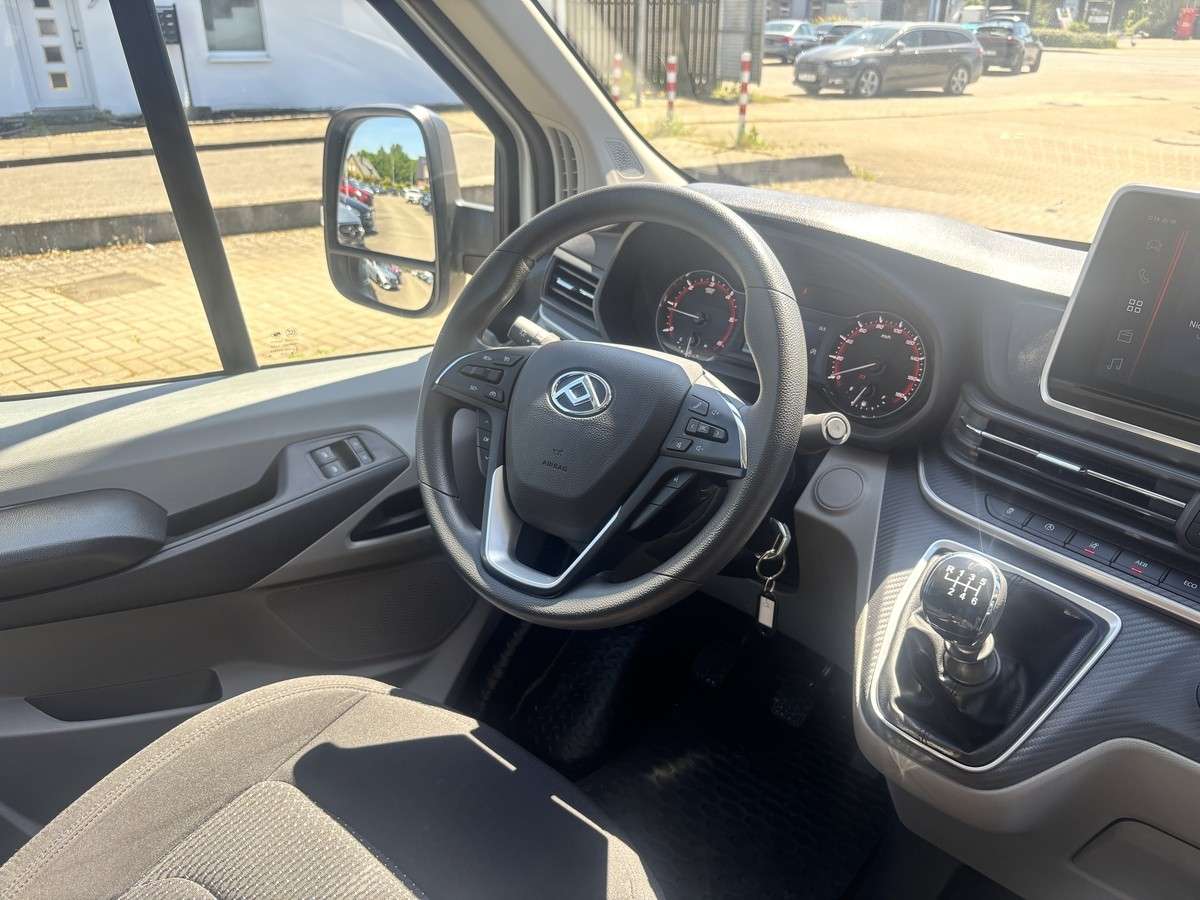 Fahrzeugbild eines Maxus Deliver 9