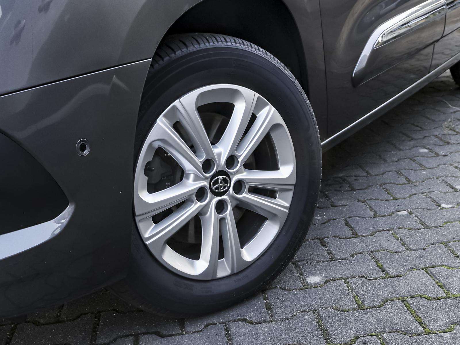 Fahrzeugbild eines Toyota Proace City