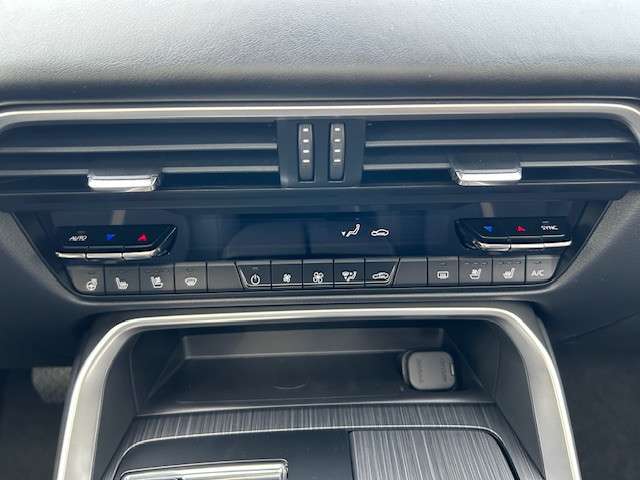 Fahrzeugbild eines Mazda CX-60