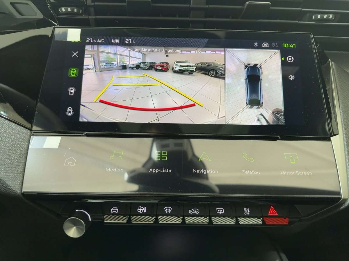 Fahrzeugbild eines Peugeot 408