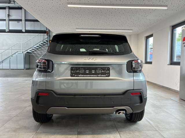 Fahrzeugbild eines Jeep Avenger