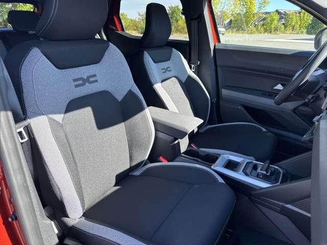 Fahrzeugbild eines Dacia Duster