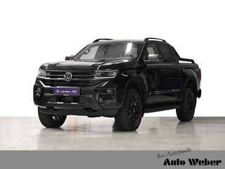 Schräge Frontansicht auf einen Volkswagen Amarok , freigestellt