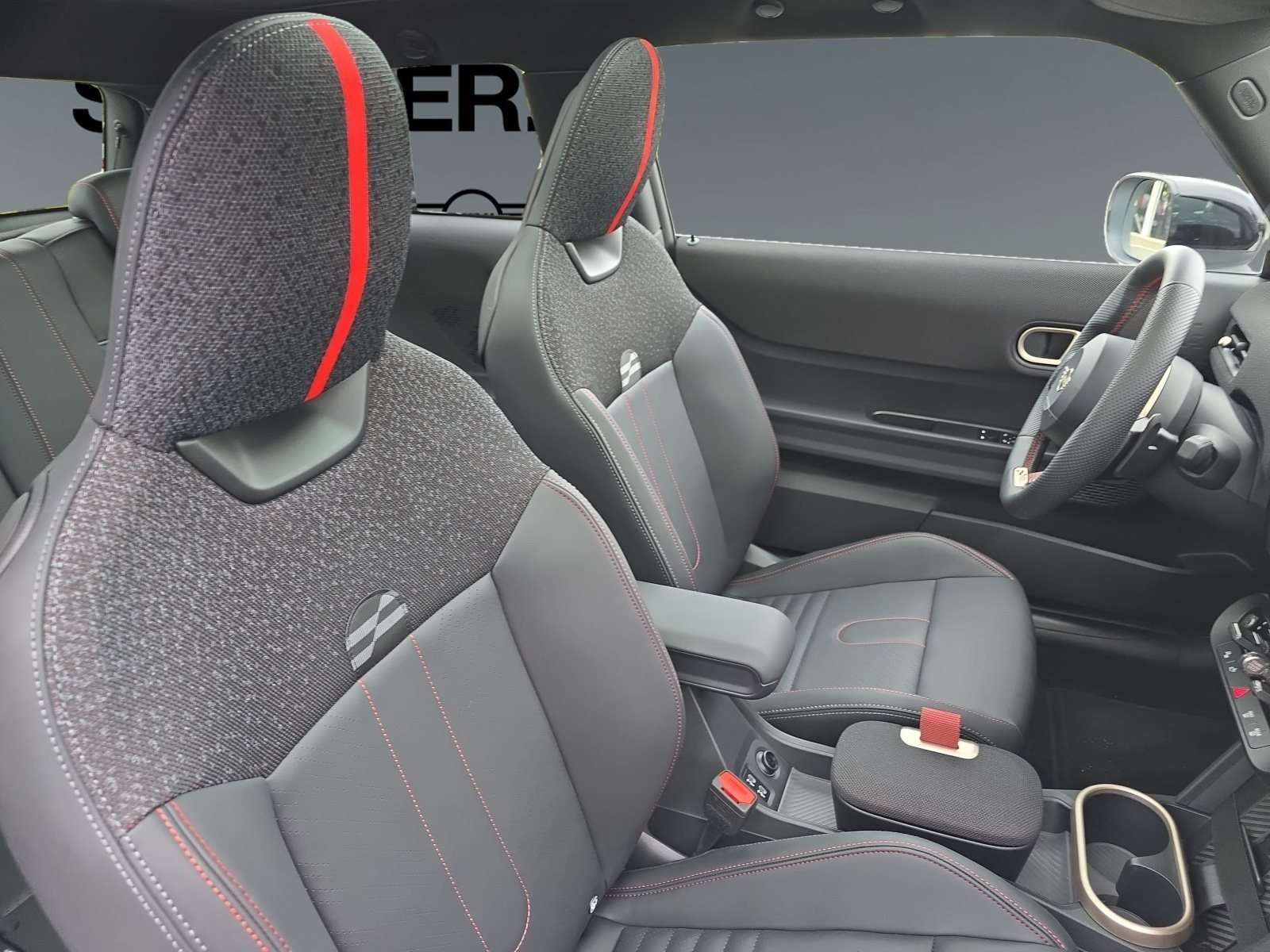 Fahrzeugbild eines MINI COOPER