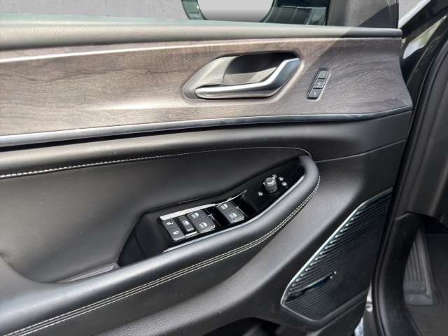 Fahrzeugbild eines Jeep Grand Cherokee