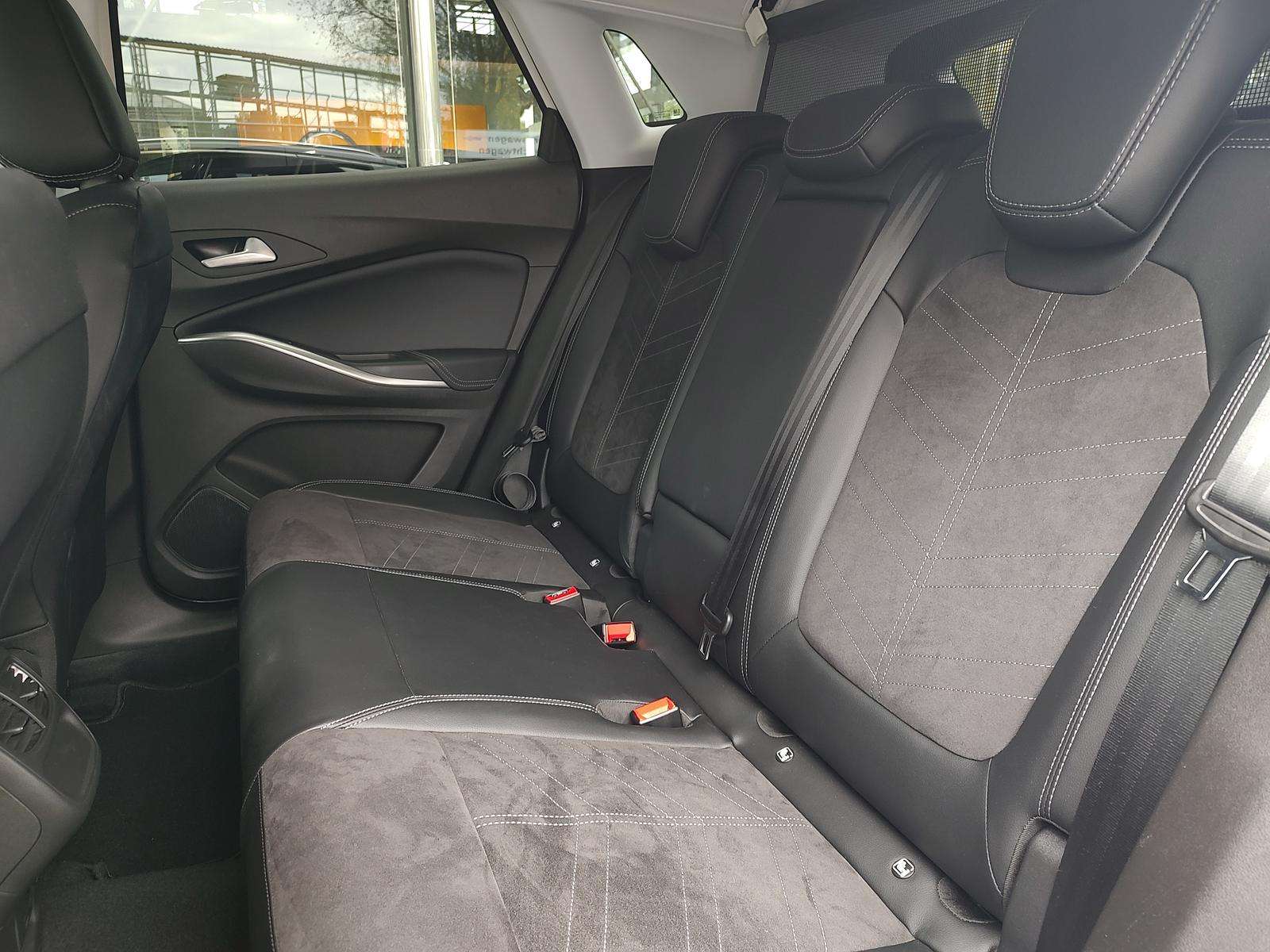 Fahrzeugbild eines Opel Grandland X