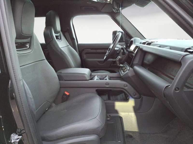 Fahrzeugbild eines Land Rover Defender