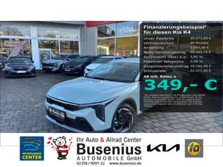 Schräge Frontansicht auf einen Kia K4 , freigestellt