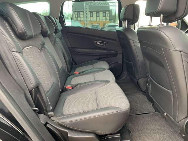 Fahrzeugbild eines Renault Grand Scénic