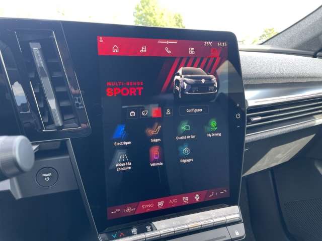 Fahrzeugbild eines Renault Scenic E-TECH