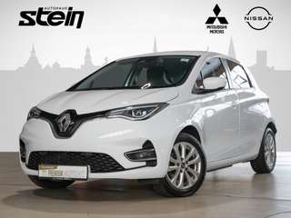 Schräge Frontansicht auf einen Renault ZOE , freigestellt