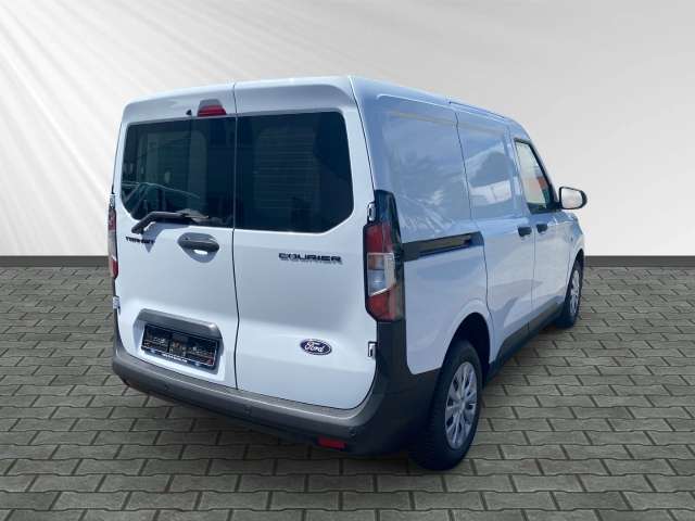 Fahrzeugbild eines Ford Transit Courier