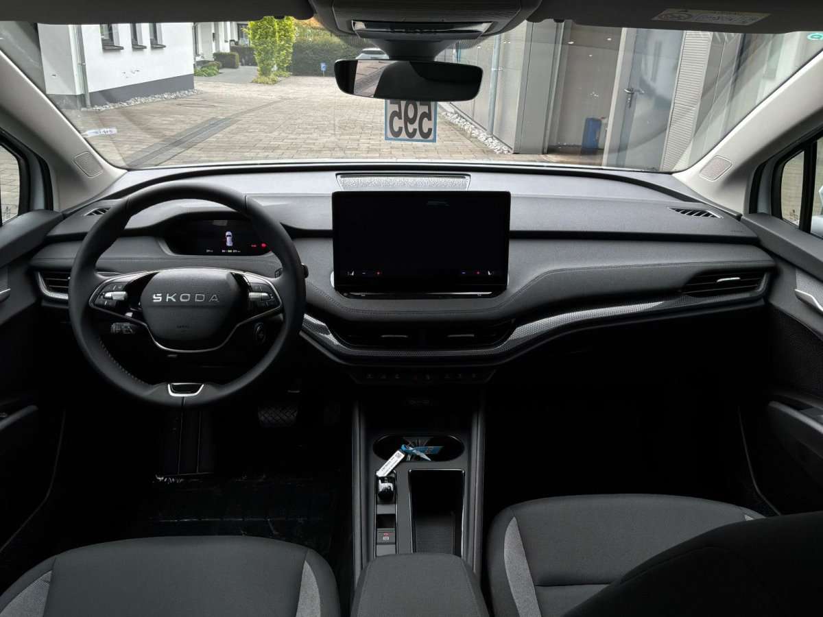 Fahrzeugbild eines Skoda ELROQ