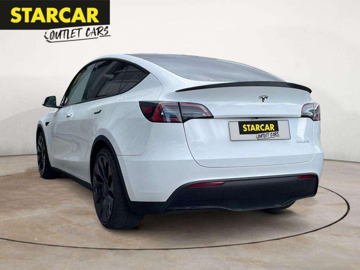Fahrzeugbild eines TESLA Model Y