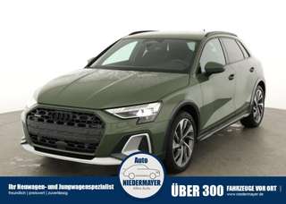 Schräge Frontansicht auf einen Audi A3 , freigestellt