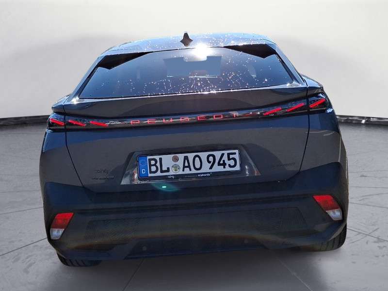 Fahrzeugbild eines Peugeot 408