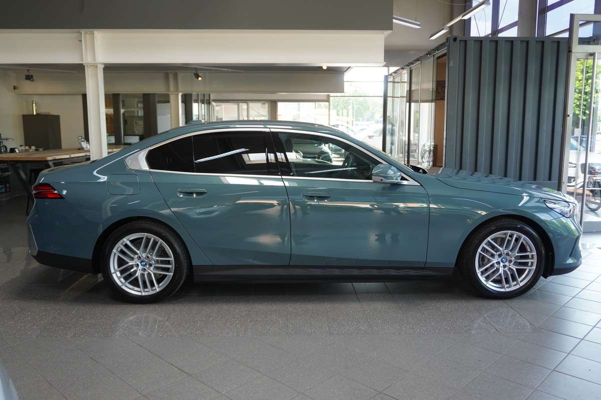 Fahrzeugbild eines BMW i5