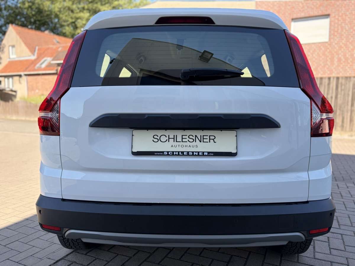 Fahrzeugbild eines Dacia Jogger
