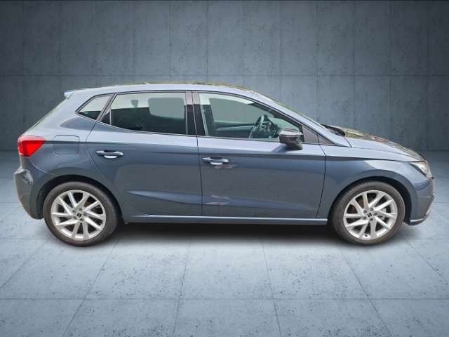 Fahrzeugbild eines SEAT Ibiza