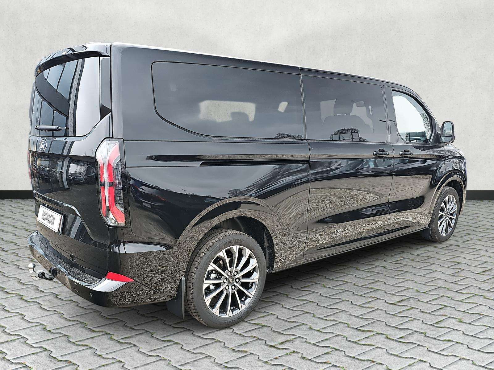 Fahrzeugbild eines Ford Tourneo Custom
