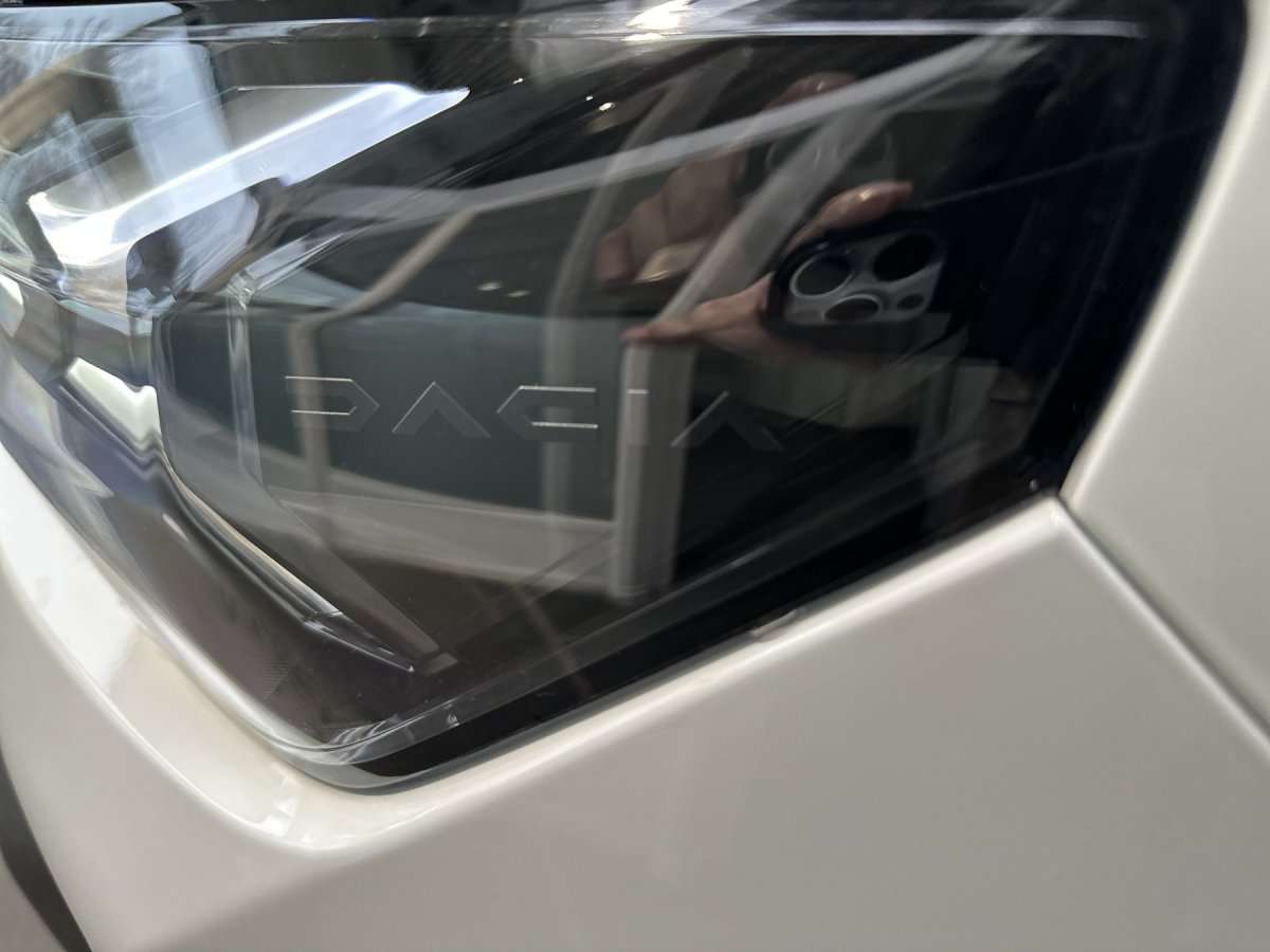 Fahrzeugbild eines Dacia Duster