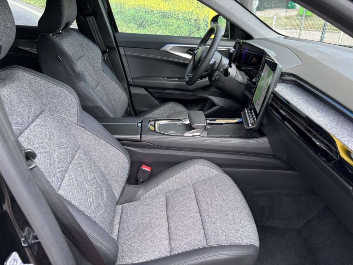 Fahrzeugbild eines Renault Austral