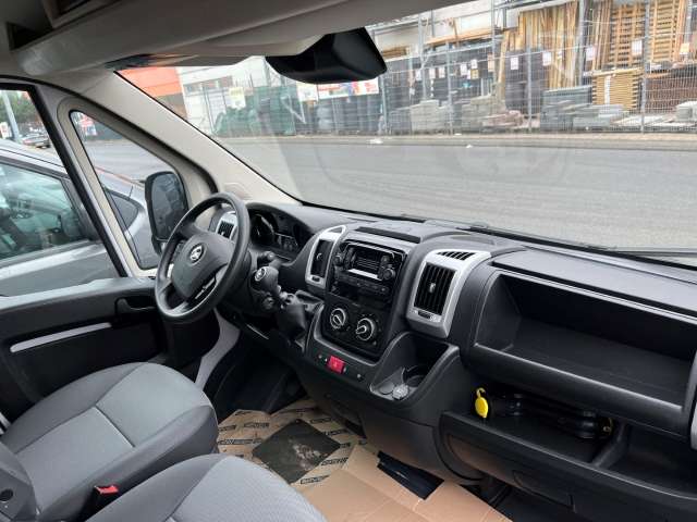 Fahrzeugbild eines Opel Movano