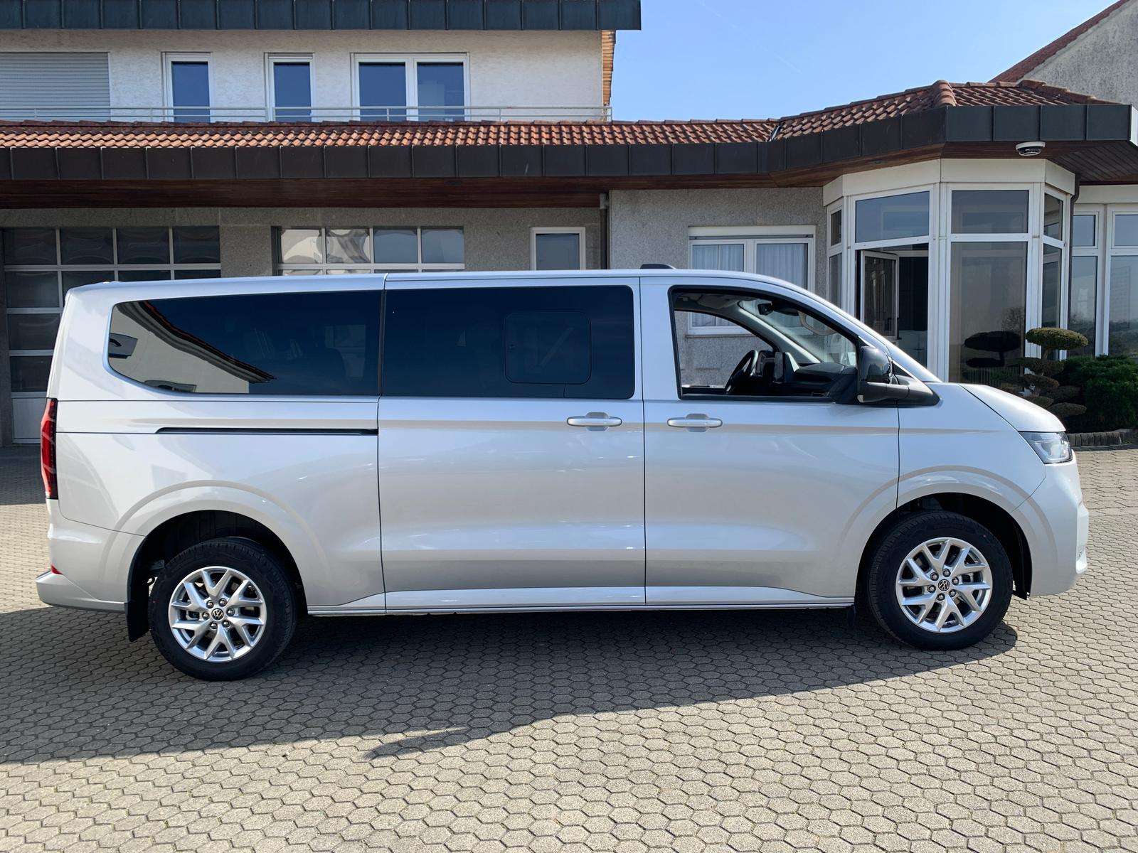 Fahrzeugbild eines Volkswagen Caravelle