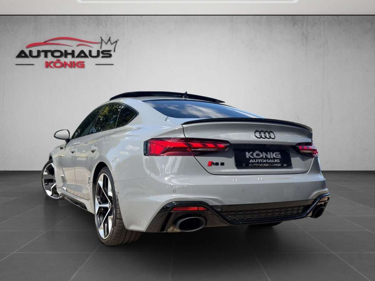 Fahrzeugbild eines Audi RS5