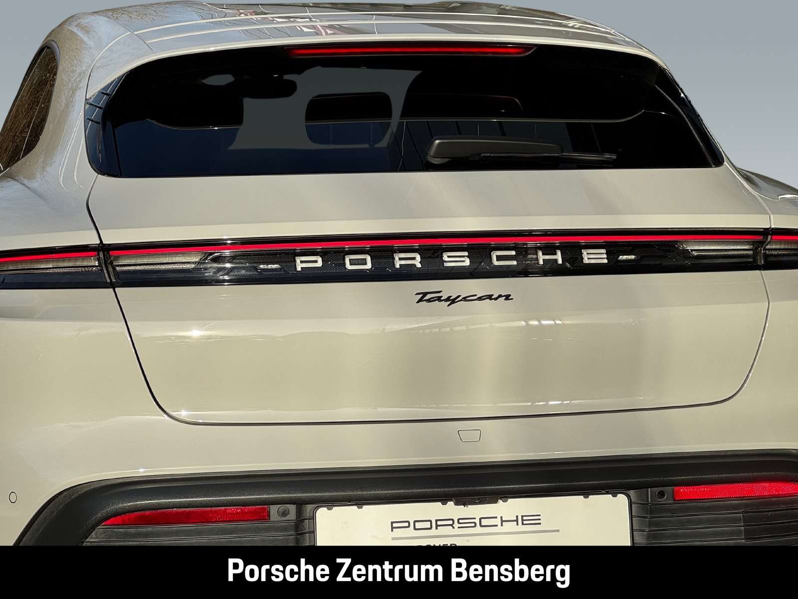 Fahrzeugbild eines Porsche Taycan